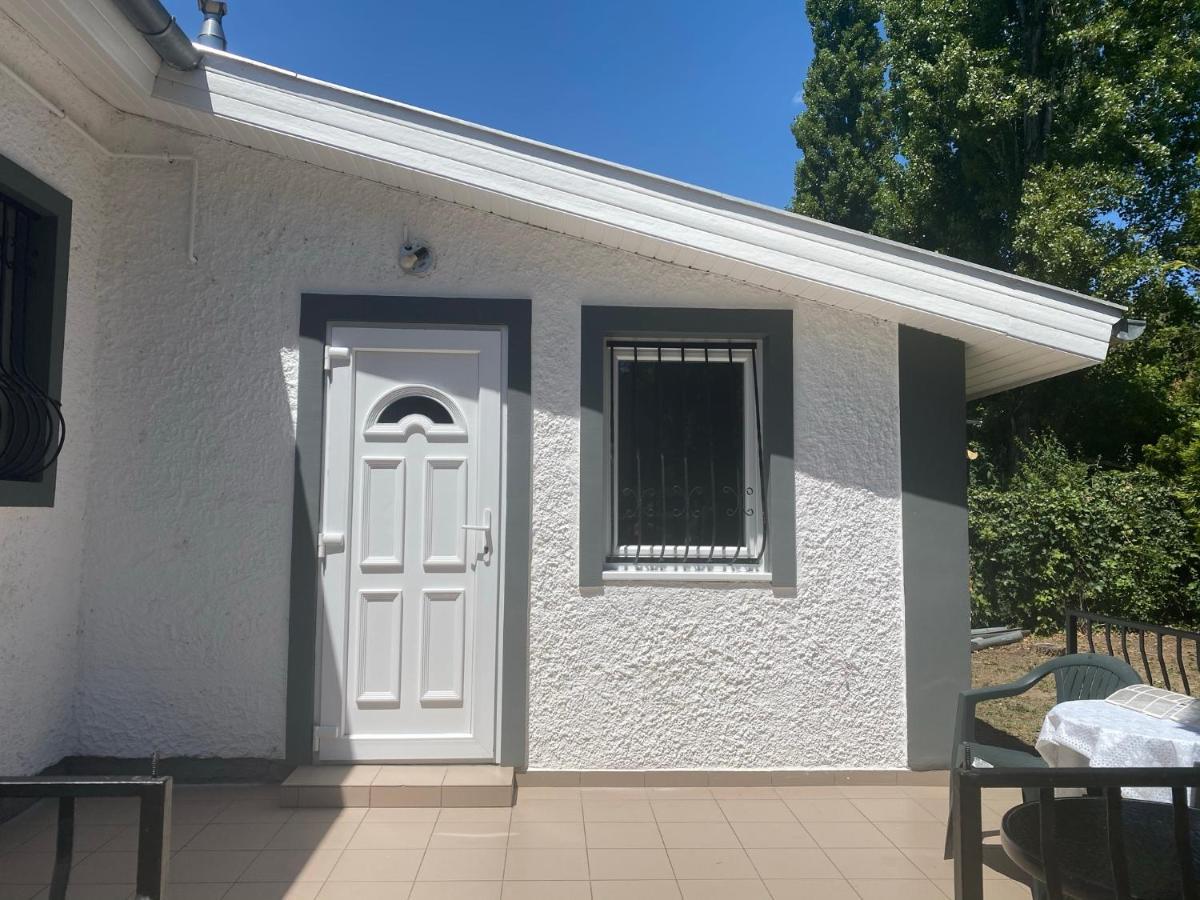 Holiday Apartmanhaz Balatonfured Exterior photo